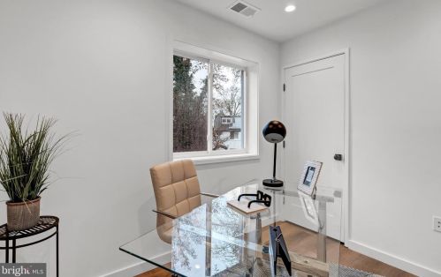 5112 Southern Ave, Washington DC 20019-5848 exterior