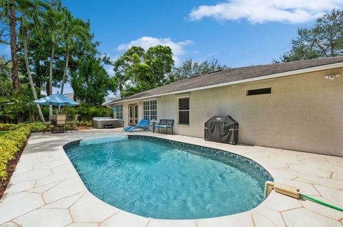 2668 River Reach Dr, Naples FL 34104-6931 exterior