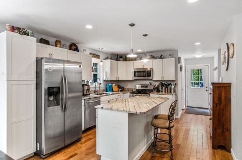 68 Rumford St, Concord NH 03301-3906 exterior