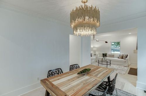 239 Midvale Dr, Atlanta GA  30342-3326 exterior