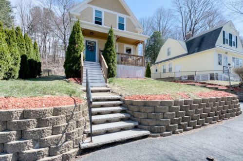 126 Beaconsfield Rd, Worcester, MA 01602-1305