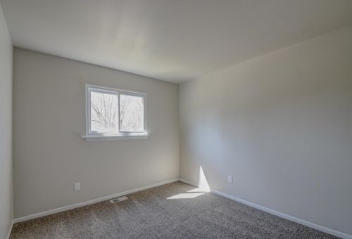 6848 3 Ave, Gary IN 46406-0015 exterior