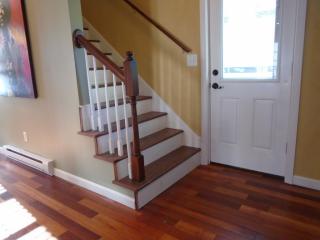 17 Hewitt St, Providence RI  02909-1051 exterior