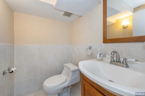 772 Morton St, East Rutherford NJ 07073-1609 exterior