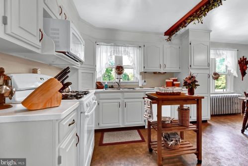 1000 Littlestown Rd, Littlestown PA 17340-9442 exterior