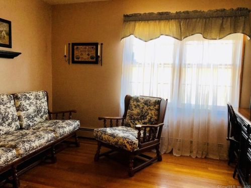 275 New Canaan Ave, Norwalk CT 06850-2620 exterior