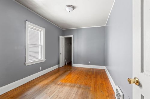 2029 11 St, Milwaukee WI 53204-3827 exterior