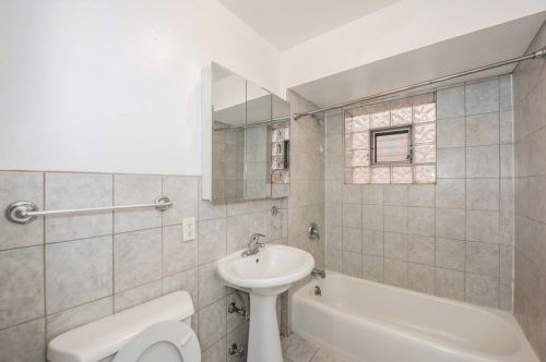 2336 Commonwealth Ave, Chicago IL 60614-3411 exterior