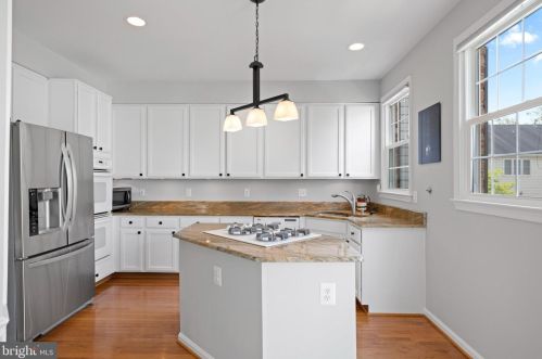 5412 Chieftain Cir, Alexandria VA 22312-2332 exterior