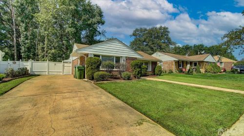 10 Melville Rd, Edison, NJ 08817-4607