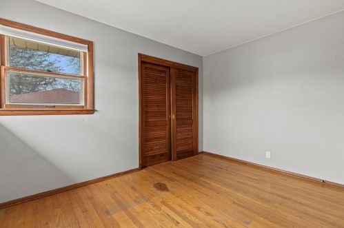 9826 Langlade St, Milwaukee WI 53225-1014 exterior