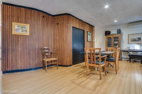 5533 Dorchester Ave, Chicago IL 60637-1720 exterior