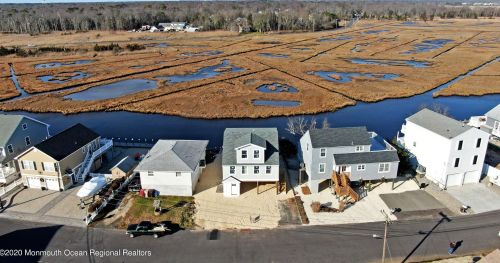 220 Bay Dr, Berkeley Township NJ 08721-3119 exterior