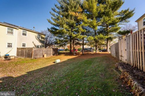 454 Mainview Ct, Glen Burnie MD 21061-6120 exterior