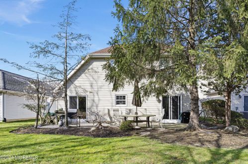 113 Almond Rd, East Freehold NJ 07728-4055 exterior