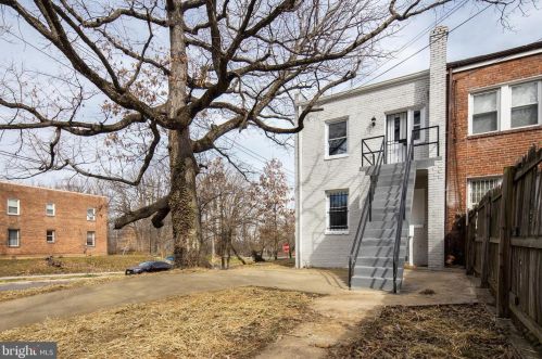 401 Newcomb St, Washington DC 20032-2655 exterior