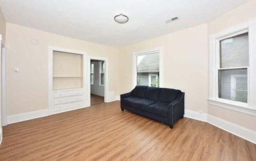 1140 Hamilton St, Milwaukee WI  53202-1607 exterior