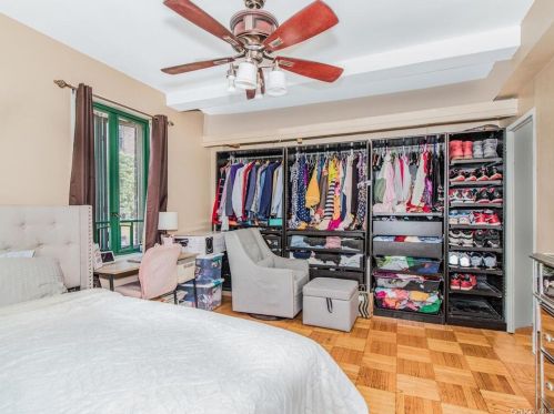 1410 East Ave, Bronx NY  10462-7502 exterior