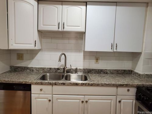 18033 Hanna St, Melvindale MI  48122-1422 exterior