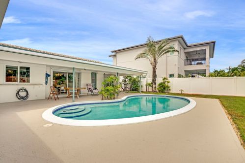 320 3 Ct, Boca Raton FL 33432-4032 exterior