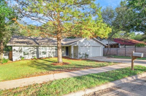 9800 Cottle Dr, Austin TX  78753-4306 exterior