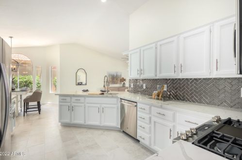 10325 Hercules Ct, Chandler AZ  85248-7614 exterior