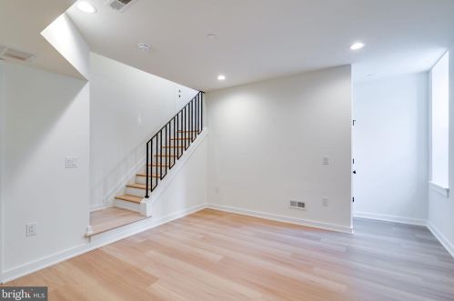 959 Marshall St, Philadelphia PA 19122 exterior