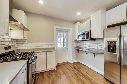 2713 77 Ave, Chicago IL 60707-1406 exterior