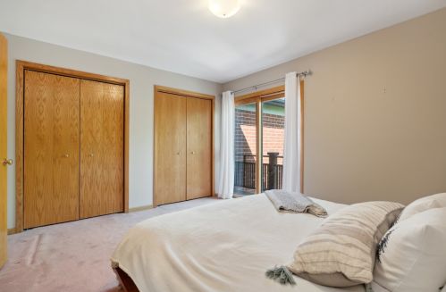 2802 Shields Ave, Chicago IL 60609-4530 exterior