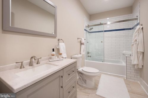 1270 Lawrence St, Washington DC  20017-4027 exterior