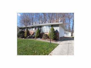 2106 Avalon Dr, Cleveland OH  44134-5703 exterior