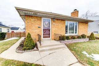 2909 88th St, Milwaukee, WI 53222-4699