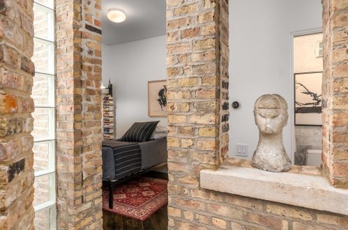 832 Wolfram St, Chicago IL 60657-5108 exterior