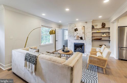 403 Dale Dr, Silver Spring MD  20910-5528 exterior