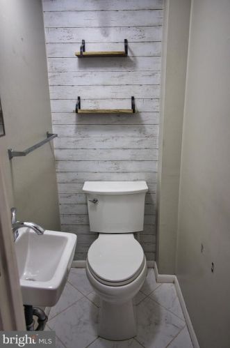 8617 Jackson St, Philadelphia PA  19136-2107 exterior