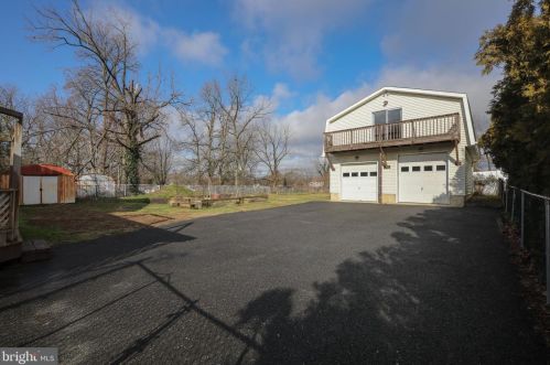 203 Almonesson Rd, Blenheim NJ 08012-4060 exterior