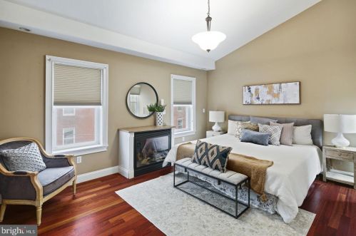 716 Marvine St, Philadelphia PA 19147-1913 exterior