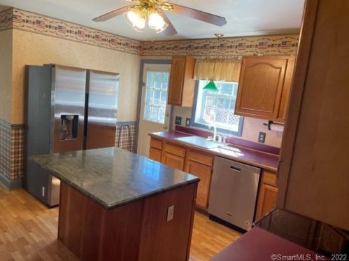 20 Frd Ln, Torrington CT 06790-7402 exterior