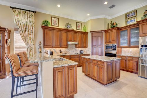 7096 Corning Cir, Boynton Beach FL 33437-3986 exterior