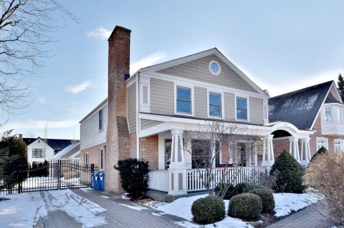 201 Kenilworth Ave, Elmhurst, IL 60126-3405