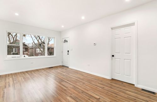 8943 Elizabeth St, Chicago IL  60620-3418 exterior