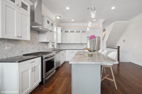 421 50 St, Chicago IL 60615-2222 exterior