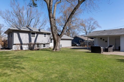 114 Elmwood Dr, Naperville IL 60540-7503 exterior