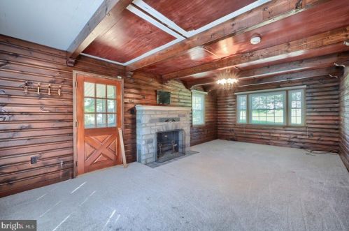 752 Nyes Rd, Hummelstown PA 17036-8688 exterior