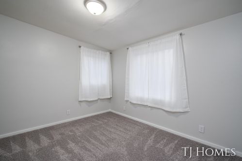 967 Emerson Ave, Meskegon MI  49442-5131 exterior