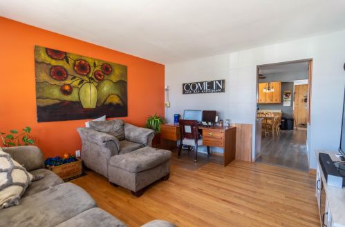 6613 Dodge Pl, Milwaukee WI  53220-1329 exterior