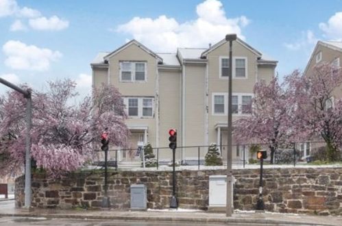 2693 Washington St, Boston, MA