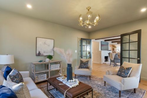 4150 Lake Dr, Milwaukee WI  53211-1719 exterior