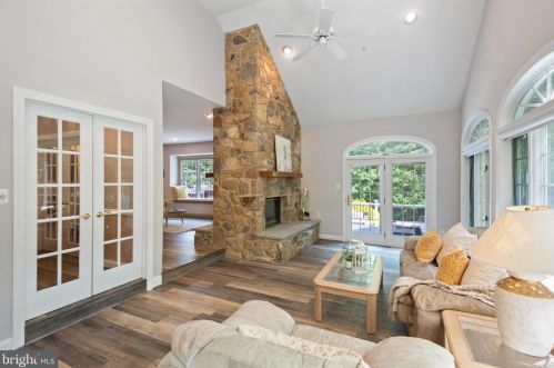 195 Carnoustie Way, Media PA 19063-1856 exterior