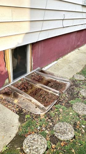 1323 Muskegon Ave, Grand Rapids MI 49504-3250 exterior